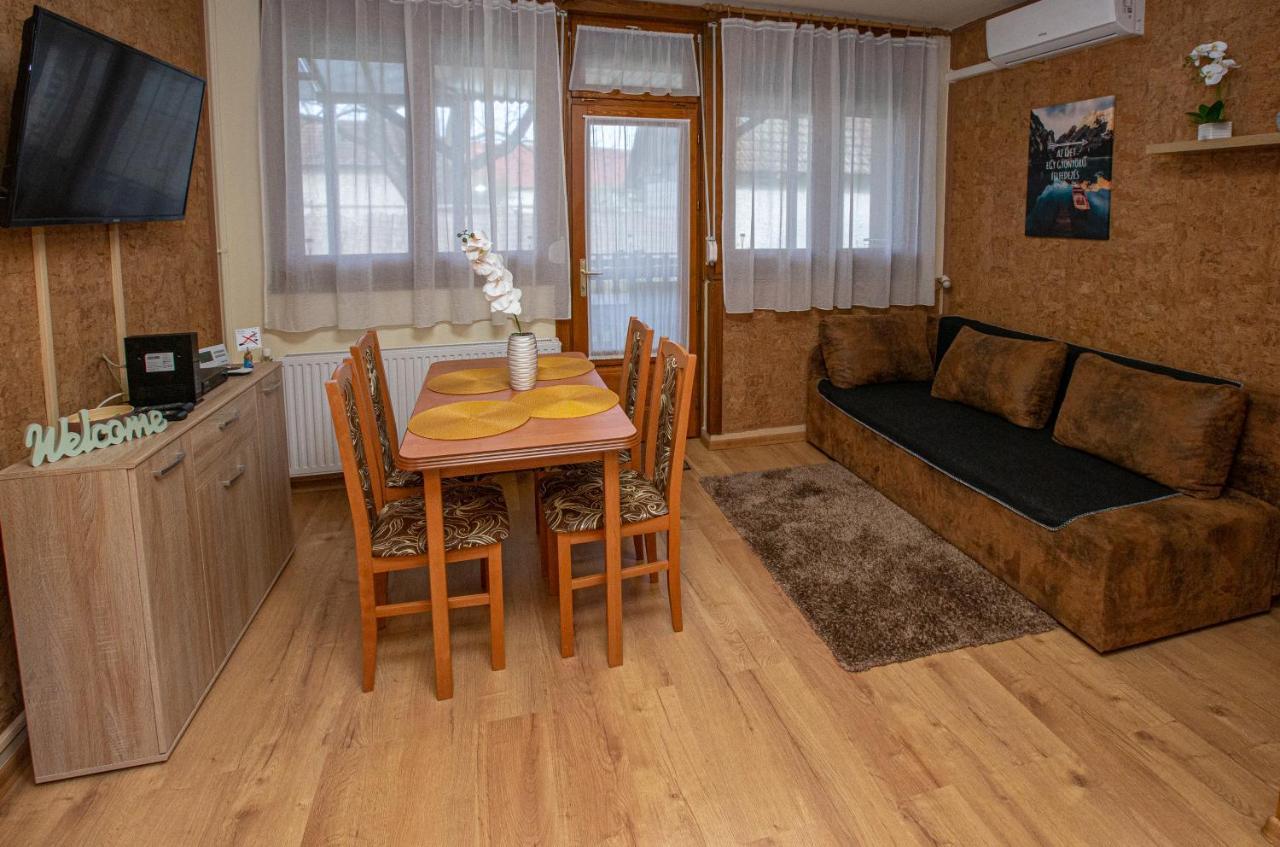 For You Apartman Jula Exterior foto